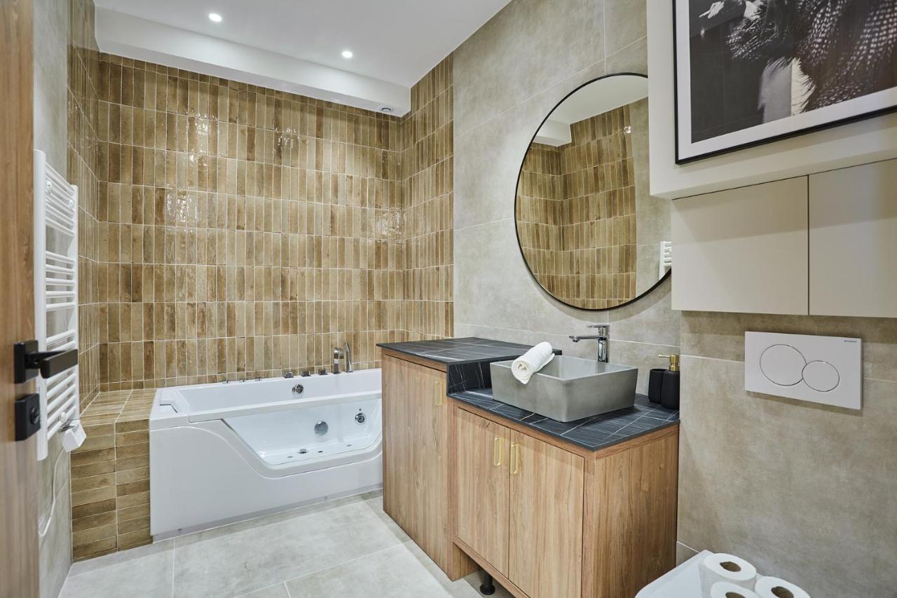 Appartement Coeur Montmartre By Studio Prestige Paris Luaran gambar